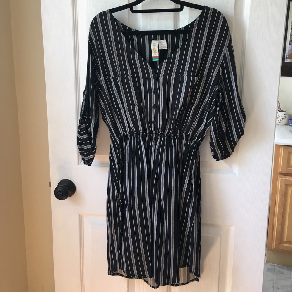 Striped black and white dress